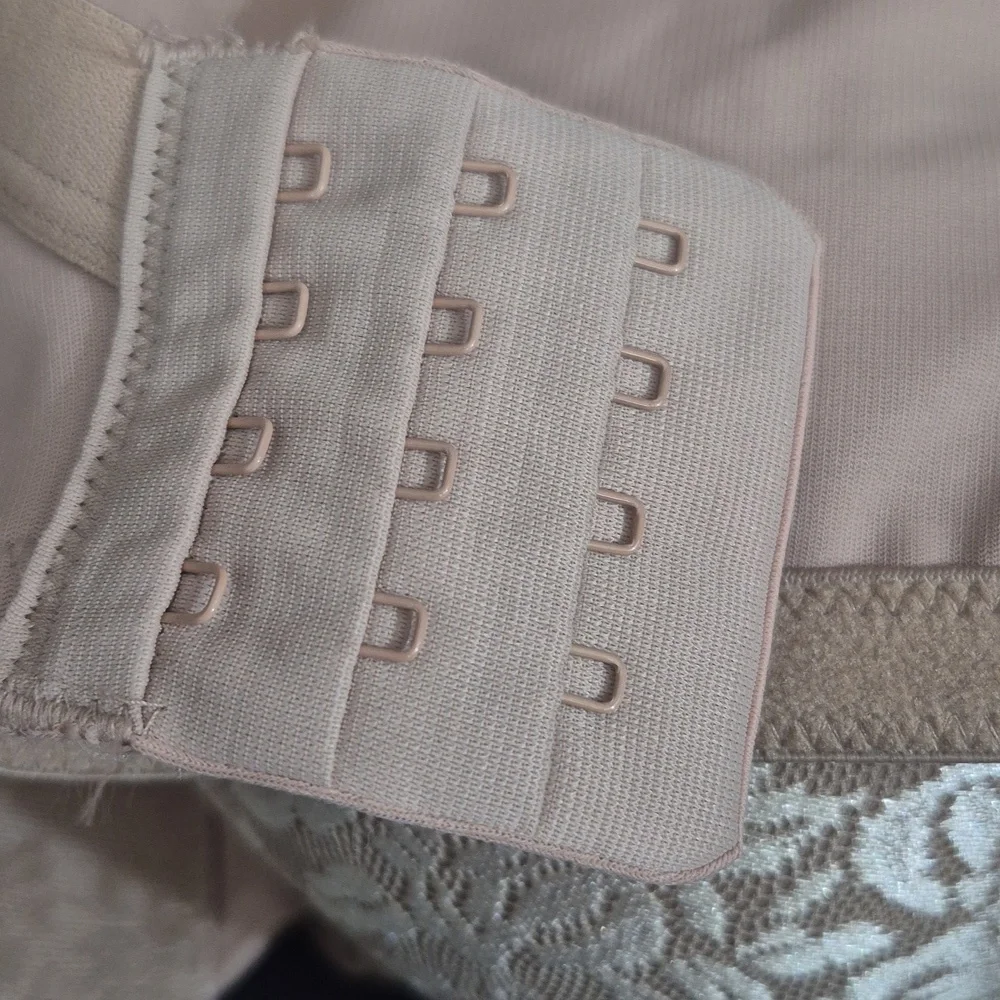 38DDD Soma Stunning Support No Show Minimizer UW Bra Nude - Picture 8 of 8